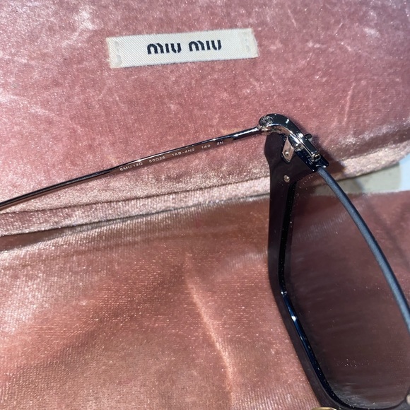 MIU MIU BLACK HALF RIM SUNGLASSES 🕶🖤 - Picture 3 of 4